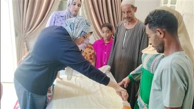 من تراث الفراعنة إلى أسواق اليوم.. تطوير حرفة البردي بقرية القراموص