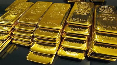 بريق الذهب يتراجع.. الدولار وجني الأرباح يضغطان على الأسعار