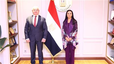 وزيرة التضامن تبحث مع سفير أذربيجان تعزيز التعاون في مجال المعارض والتسويق