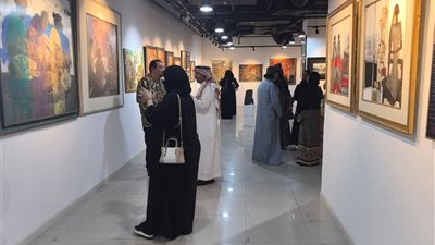 بالصور.. حضور عربي كبير بافتتاح معرض 
