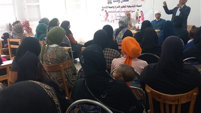 محافظ أسيوط: الوعي بالقضية السكانية أساس بناء أسرة مستقرة 