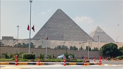 منطقة المتحف المصري الكبير بالجيزة تتجمل لاستقبال الرئيس الصيني