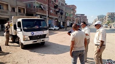 رئيس محلية دمياط يتابع ملفات التصالح والنظافة بالخياطة