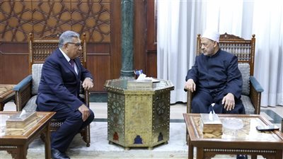 محافظ الدقهلية في زيارة للإمام الأكبر شيخ الأزهر الشريف