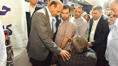 محافظ أسيوط يفتتح معرضي 