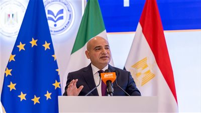 رئيس اقتصادية القناة يستعرض فرص الاستثمار مع الشركات الإيطالية