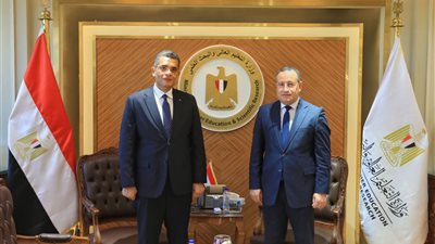 الهوية البصرية والقوافل التنموية في البحر الأحمر