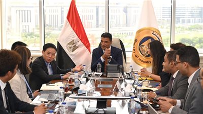 وزير الصناعة يبحث مع مجموعة كينجدوم الصينية موقف مصنعها الجاري إنشاؤه بمصر