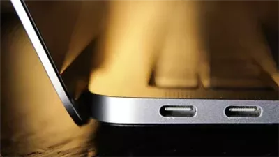 لماذا تحتاج إلى لابتوب بمنفذي USB-C للشحن؟