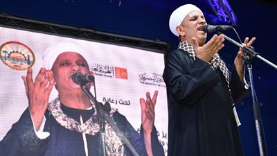 استعراضات من التراث البدوي في ختام 