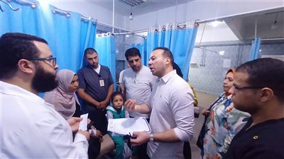 وكيل صحة البحيرة داخل مستشفى حوش عيسى.. تفتيش شامل وقرارات فورية لتصحيح الملاحظات