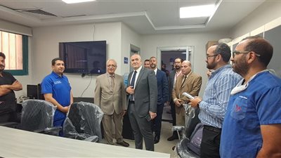 رئيس هيئة المستشفيات التعليمية يتفقد وحدة القسطرة القلبية بمعهد القلب القومي  ​
