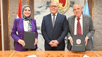 جامعة سوهاج تواصل تقديم الكشف والعلاج المجاني لمرضى العيون بقرى المحافظة 