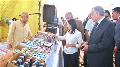 محافظ البحيرة تفتتح معرض أهلًا مدارس بدمنهور