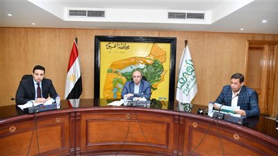 محافظ الفيوم يتابع مستجدات التصالح في مخالفات البناء