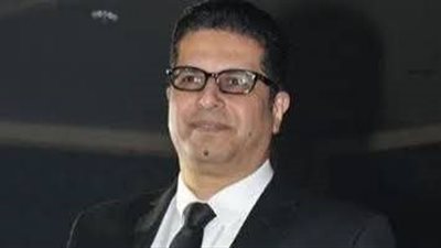 بدء عزاء زوجة أيمن سلامة.. ياسر جلال وأشرف زكي وأحمد شفيق بمقدمة الحضور