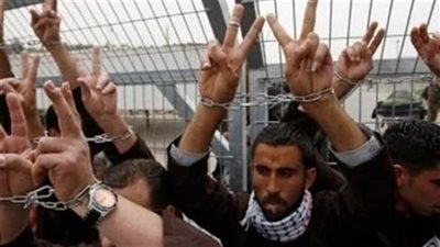سلطات الاحتلال تفرج عن 12 أسيرا من قطاع غزة