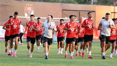 غيابات الأهلي أمام المقاولون العرب.. موقف إمام والدبيس