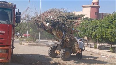 حملات شاملة لرفع كفاءة النظافة بالشوارع وحول المدارس بجهاز مدينة الشروق 