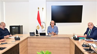 وزير الري يتابع مشروعات حماية الشواطئ لمواجهة تغير المناخ 