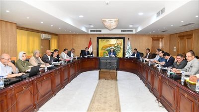  الفيوم تتابع معدلات الآداء بملف تقنين 