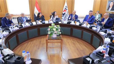 لتطوير الخدمات المصرفية.. وزيرة التضامن تترأس اجتماع مجلس إدارة بنك ناصر الاجتماعي