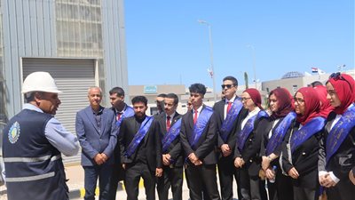 طلاب جامعة المنصورة يزورون مجمع مصانع الرمال السوداء بالبرلس