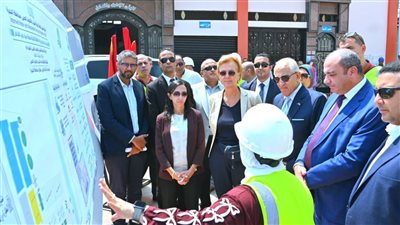 محافظ البحيرة وسفيرة الاتحاد الأوروبي تتفقدان محطة مياه كوم القناطر 