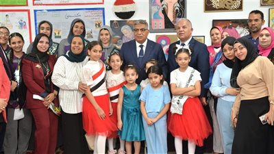 محافظ الدقهلية يتفقد معرض 