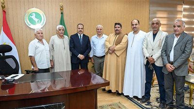 محافظ الشرقية يستقبل نقيب الزراعيين للتهنئة بالعيد القومي وعيد الفلاح