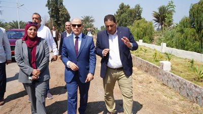  محافظ الغربية يتفقد أعمال التطوير والتجميل بمدخل قرية إدشاى 