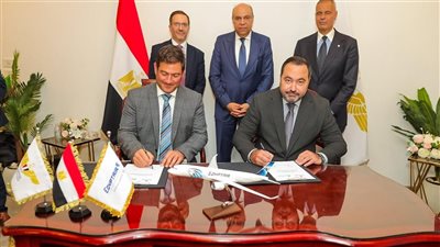 توقيع اتفاقية بين أكاديمية مصر للطيران للتدريب وشركة أكرون 