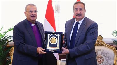 رئيس الطائفة الإنجيلية يستهل جولته الرعوية ببورسعيد