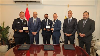 وزير الطيران يشهد توقيع مذكرة تفاهم ثلاثية لتطوير خدمات التدريب الجوي