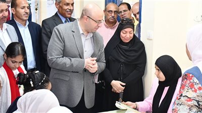 محافظ الفيوم يتفقد أعمال مبادرة 