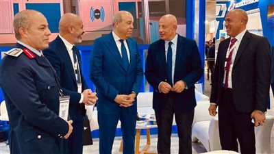 الشركة المصرية للمطارات ومطار العلمين تحظى بزيارة وزير الطيران المدنى في ختام EIAS 2026