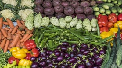 أسعار الخضراوات اليوم الجمعة.. الطماطم تصل 25 جنيهًا