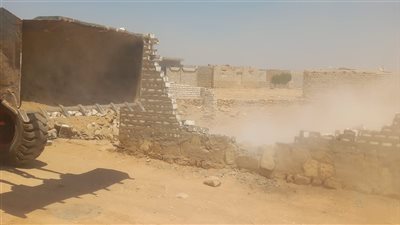إزالة 21 تعدٍ على أملاك الدولة في إسنا بالأقصر
