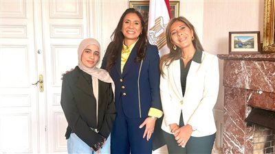 السفيرة نجلاء نجيب تحتفي بإنجاز مصري في ستوكهولم.. بسملة رضا دياب تحصد جائزة دولية للمياه