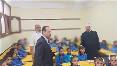 تزامنًا مع انطلاق العام الدراسي الجديد.. رئيس منطقة الإسكندرية الأزهرية يتفقد معهد الراشدين الإبتدائي
