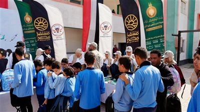 فيديو.. بيت الزكاة والصدقات ينتهى من توزيع مليون حقيبة مدرسية