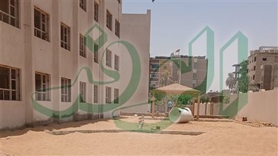 170 طالبًا من ذوي الإعاقة خارج مدرستهم للعام الثالث بكوم أمبو بأسوان