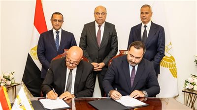الحفني يشهد توقيع بروتوكول تعاون بين المصرية للمطارات وأكاديمية مصر للطيران للتدريب