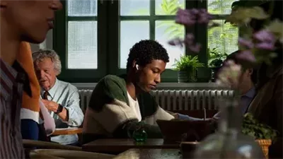 لماذا لا تستحق AirPods 5 العادية الشراء؟