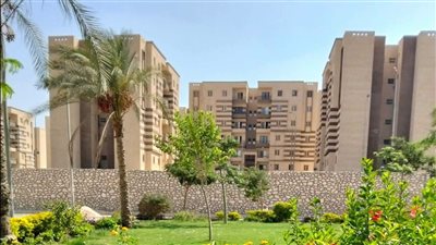 لجنة مرورية بمدخل «دار مصر» بحدائق أكتوبر لضمان سلامة المواطنين 