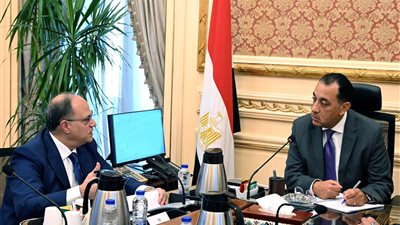 مدبولي يهنئ هيئة الدواء بحصولها على النضج الثالث من منظمة الصحة العالمية
