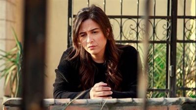 الموت يفجع الفنانة ياسمين عبد العزيز.. تفاصيل