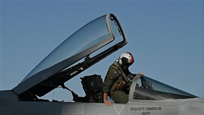 أزمة في سماء أمريكا.. طيارو المقاتلات لا يحصلون على طلعات كافية للقتال