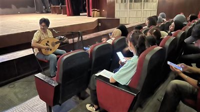 تدريبات متخصصة في الموسيقى والسينوغرافيا لشباب 
