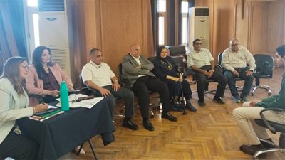 طب قصر العيني تجري مقابلات الطلاب المتقدمين لمنح البرنامج المتكامل
